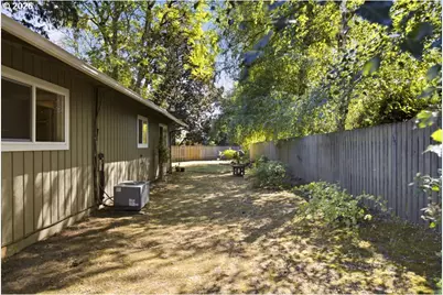 670 NW Connell Ave, Hillsboro, OR 97124 - Photo 31