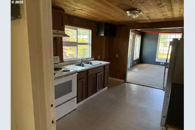 802 25th Ave, Seaside, OR 97138 - Photo 13