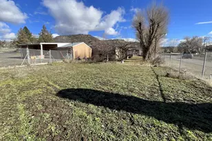 303 Pine Ave, Spray, OR 97874 - Photo 31