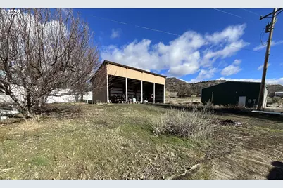 303 Pine Ave, Spray, OR 97874 - Photo 37