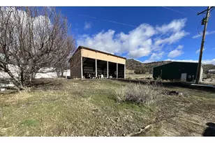 303 Pine Ave, Spray, OR 97874 - Photo 37