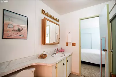 11425 E Mapleton Rd, Mapleton, OR 97453 - Photo 33