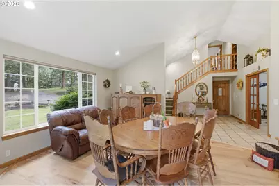 39692 Lacomb Dr, Lebanon, OR 97355 - Photo 7