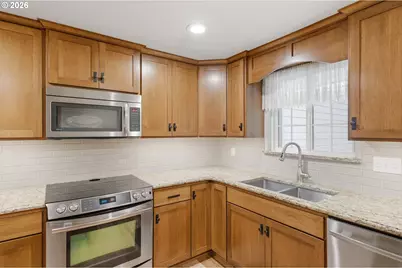 39692 Lacomb Dr, Lebanon, OR 97355 - Photo 17