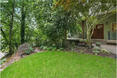 6523 SW Moonshadow Ct, Portland, OR 97223 - Photo 3