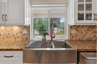 180 Hawkeye Ln, Roseburg, OR 97471 - Photo 11