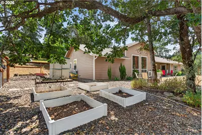 180 Hawkeye Ln, Roseburg, OR 97471 - Photo 39