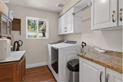 180 Hawkeye Ln, Roseburg, OR 97471 - Photo 33