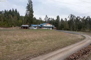 37075 Camp Creek Rd, Springfield, OR 97478 - Photo 3