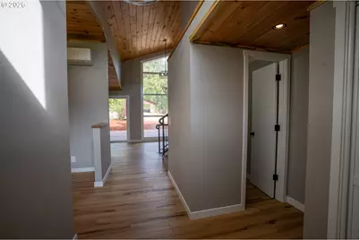 37075 Camp Creek Rd, Springfield, OR 97478 - Photo 7