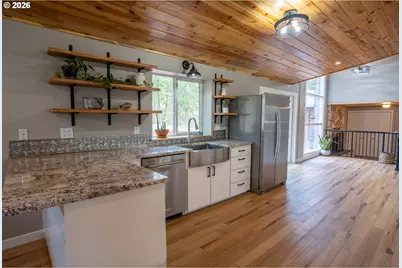 37075 Camp Creek Rd, Springfield, OR 97478 - Photo 13