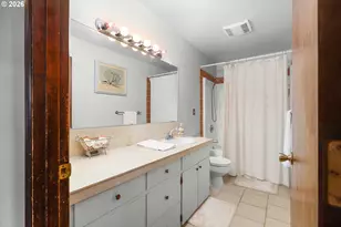 2020 NW Witherspoon Ave, Roseburg, OR 97471 - Photo 35