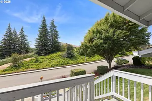 2020 NW Witherspoon Ave, Roseburg, OR 97471 - Photo 13