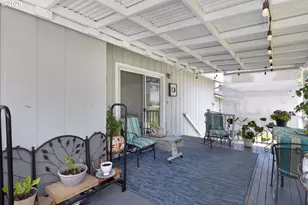 2020 NW Witherspoon Ave, Roseburg, OR 97471 - Photo 5