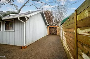 409 Delmonte Ave, Tillamook, OR 97141 - Photo 35