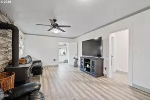 409 Delmonte Ave, Tillamook, OR 97141 - Photo 9