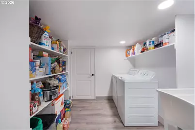 409 Del Monte Ave, Tillamook, OR 97141 - Photo 25