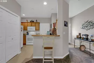 983 Jasper Ln, Florence, OR 97439 - Photo 3