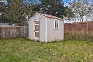 1023 Michigan Ave, Coos Bay, OR 97420 - Photo 21