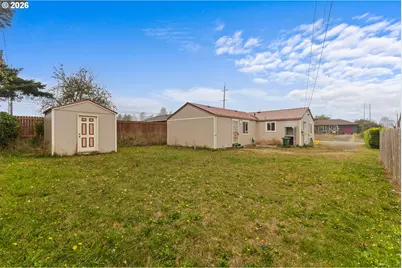 1023 Michigan Ave, Coos Bay, OR 97420 - Photo 23