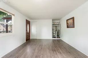 11870 SW 13th St, Beaverton, OR 97005 - Photo 5