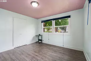 11870 SW 13th St, Beaverton, OR 97005 - Photo 17