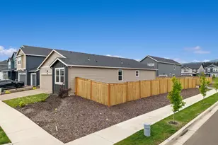 2956 U St, Springfield, OR 97477 - Photo 3