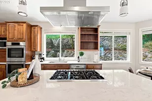 1300 Glenmorrie Dr, Lake Oswego, OR 97034 - Photo 17