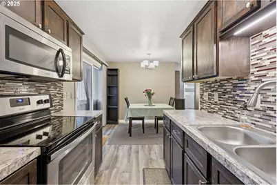 7920 SW Fanno Creek Dr #1, Tigard, OR 97224 - Photo 3