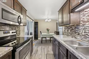 7920 SW Fanno Creek Dr, Tigard, OR 97224 - Photo 3