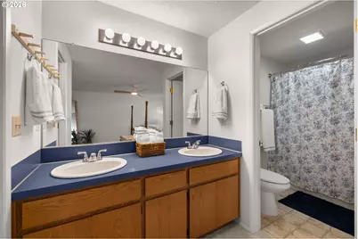 21160 SW Jay St, Beaverton, OR 97003 - Photo 25