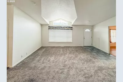 1000 E Central Ave #21, Sutherlin, OR 97479 - Photo 5