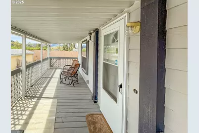 1000 E Central Ave #21, Sutherlin, OR 97479 - Photo 3