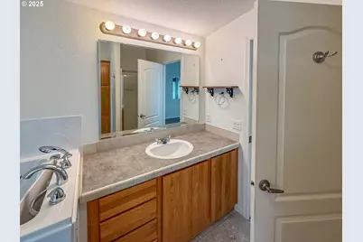 1000 E Central Ave #21, Sutherlin, OR 97479 - Photo 17