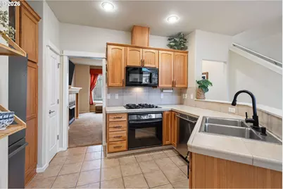 7147 NE Rocky Brook St, Hillsboro, OR 97124 - Photo 11