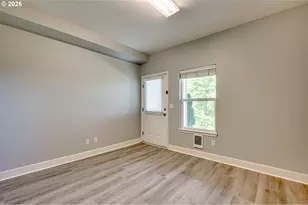 8722 NE 17th St, Vancouver, WA 98664 - Photo 5