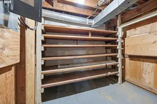 415 SE 94th Ave, Portland, OR 97216 - Photo 31