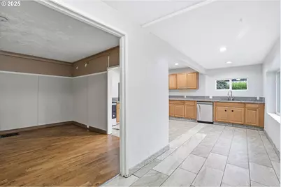 3524 SE 119th Ave, Portland, OR 97266 - Photo 3