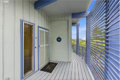 1010 Hemlock Ave, Coos Bay, OR 97420 - Photo 3