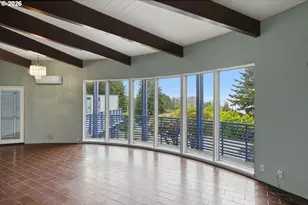 1010 Hemlock Ave, Coos Bay, OR 97420 - Photo 11