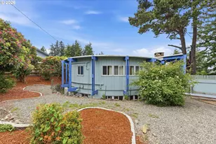 1010 Hemlock Ave, Coos Bay, OR 97420 - Photo 43