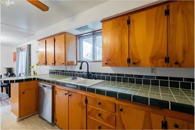 4472 Coloma Dr SE, Salem, OR 97302 - Photo 9