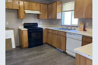 722 Pioneer Rd #A, Brookings, OR 97415 - Photo 7