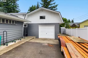 24203 NE Oregon St, Wood Village, OR 97060 - Photo 5