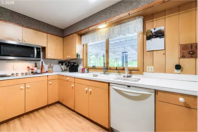 24203 NE Oregon St, Wood Village, OR 97060 - Photo 11