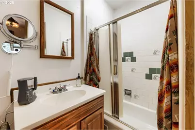 24203 NE Oregon St, Wood Village, OR 97060 - Photo 15