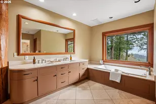 465 NW Royal Blvd, Portland, OR 97210 - Photo 29