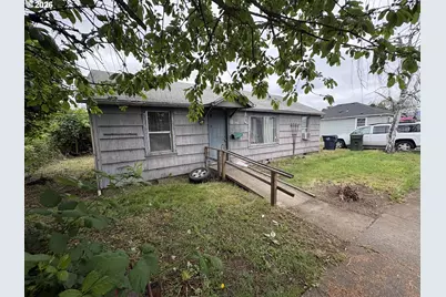 394 S 37th St, Springfield, OR 97478 - Photo 1