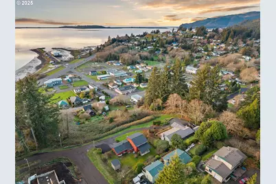 9215 6th St, Bay City, OR 97107 - Photo 39