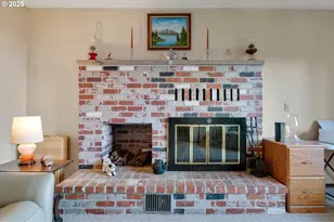 9215 6th St, Bay City, OR 97107 - Photo 11